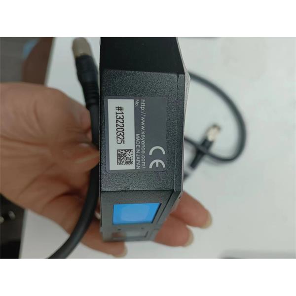 日本KEYENCE基恩士LK-G5000高精度CMOS激光位移傳感器感測(cè)頭LK-H155
