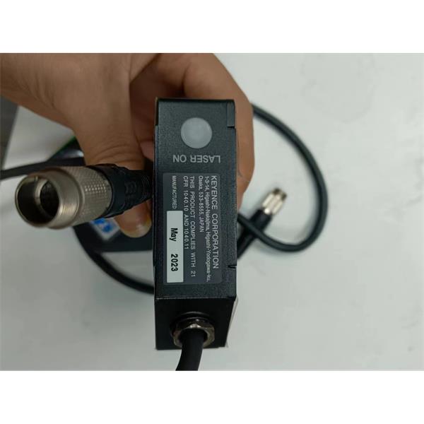 日本KEYENCE基恩士LK-G5000高精度CMOS激光位移傳感器感測(cè)頭LK-H155